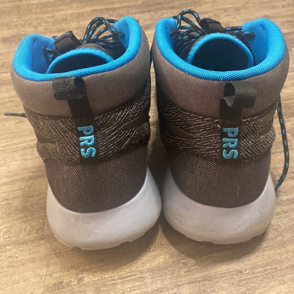 Nike Rosherun Mid QS Paris PRS - Picture 3 of 6